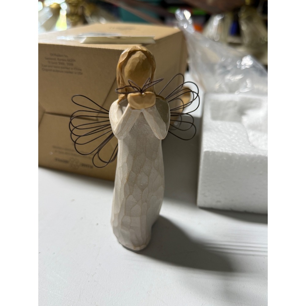 Willow Tree Angel of Freedom Figurine Susan Lordi 26219 DEMDACO Butterfly Boxed - Picture 6 of 9